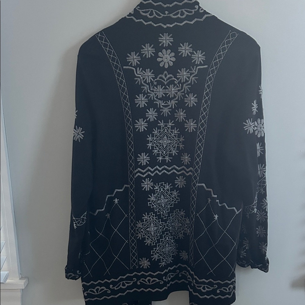 Coldwater Creek Black and White Patterned Embroidered Cardigan - Picture 4 of 11